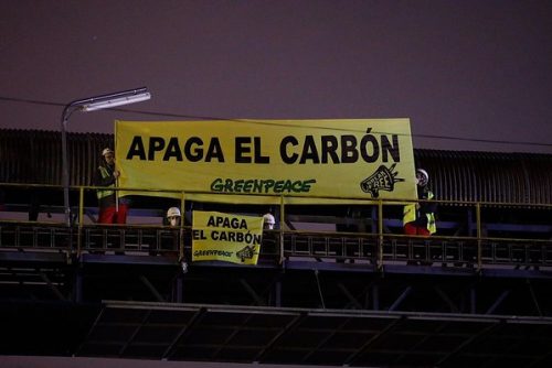 Acción en la central de Meirama