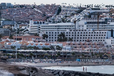 Playas de Gran Canarias abarrotadas