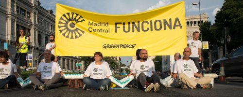 Acción Greenpeace Madrid Central en calle Alcalá
