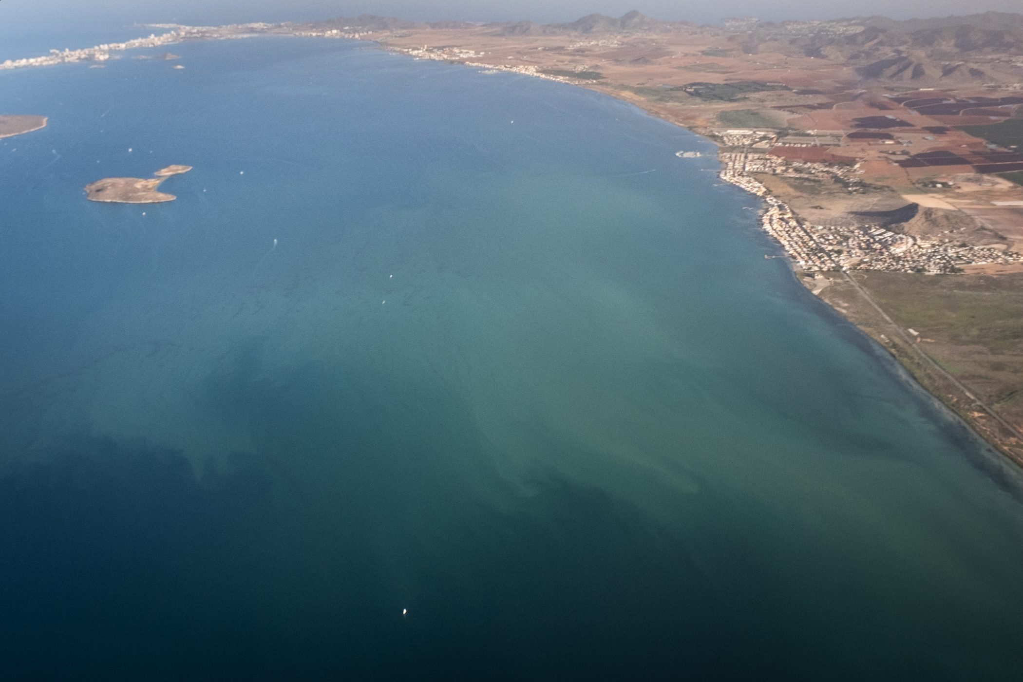 12/008/2024. San Pedro del Pinatar, San Javier, Los Alcázares, Cartagena, Región de Murcia, España.

Greenpeace ha sobrevolado y documentado la mancha blanca presente en el Mar Menor, uno de los problemas ambientales más graves de esta región. 
