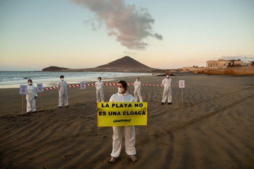 Cierre simbólico de playas en Tenerife 