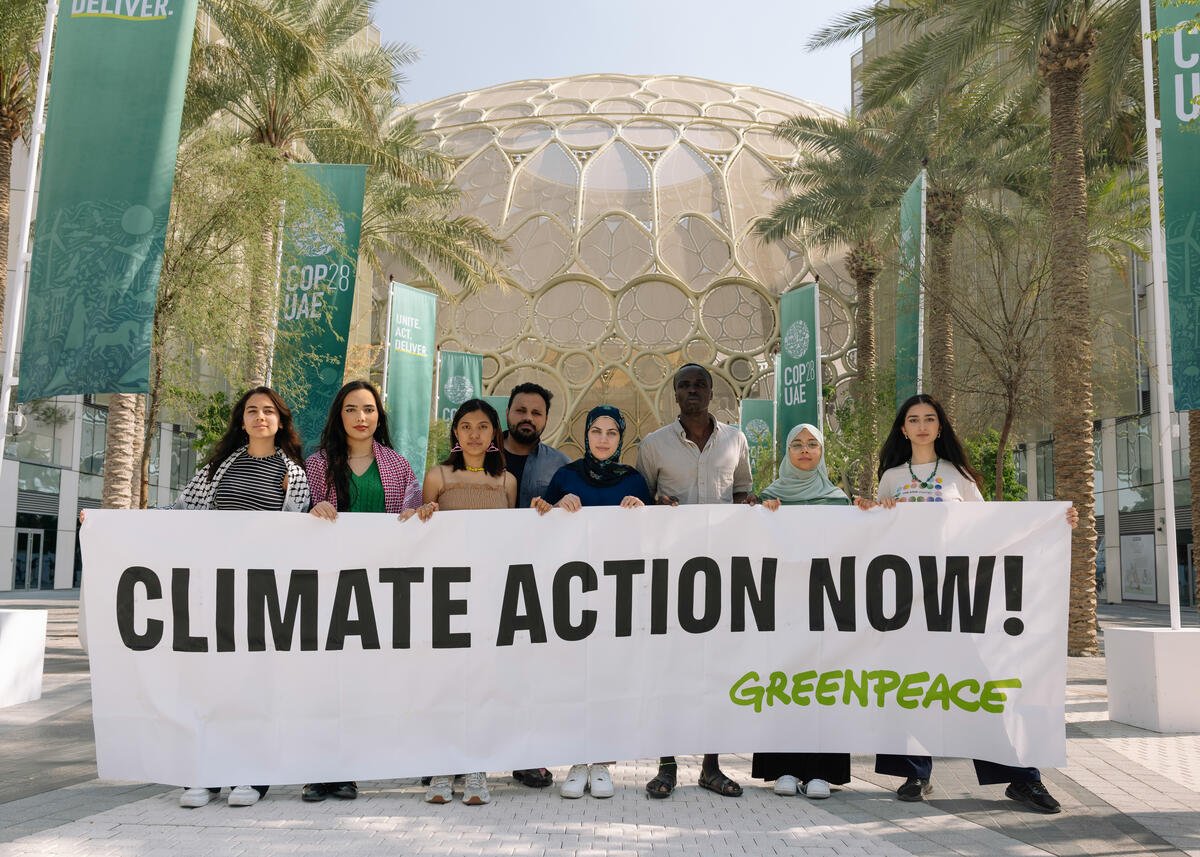 Youth delegation at COP28 © Marie Jacquemin/Greenpeace